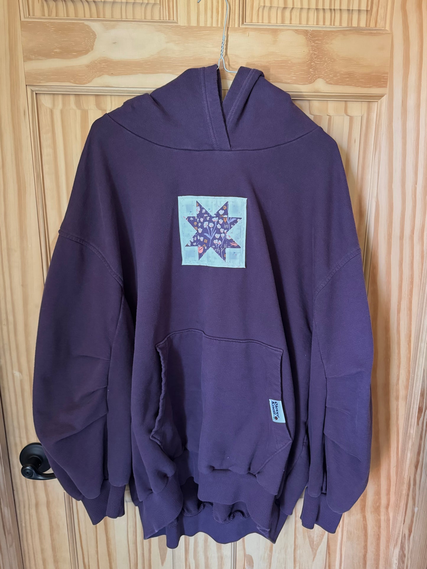 🪡⭐️💜 Up-cycled Quilt Block Hoodie 💜⭐️🪡